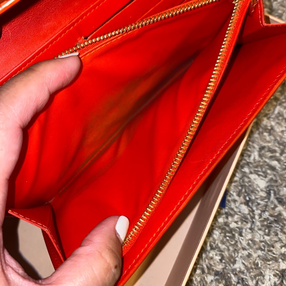 Authentic Lv - image 8